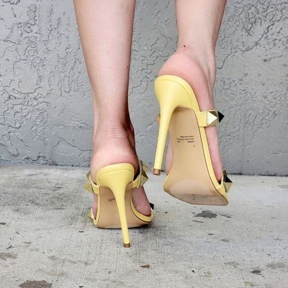 Women's Yellow Studded High Heel Square Open Toe Shoes - Picture 4 of 4